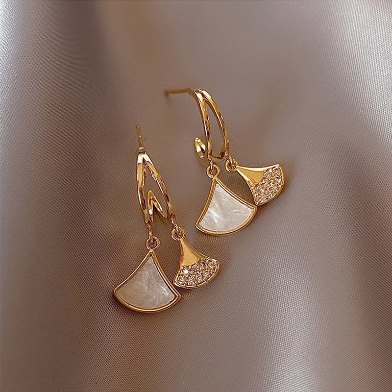 Loga.Py 银杏叶耳环女2025年新款潮网红气质时尚秋冬款精致耳饰品 - 图0