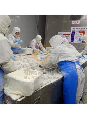鱼排上粉机全自动毛毛鱼平行上粉机咔滋脆鸡排裹粉机