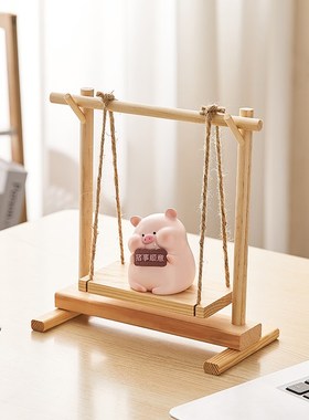 简约贪吃小猪玩具秋千摆件实木桌面置物架小型多肉架绿植摆放木架