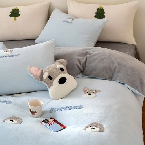 冬季卡通全消e光加厚牛奶绒四件套小狗毛巾绣保暖1.2m被套床品蓝 - 图0