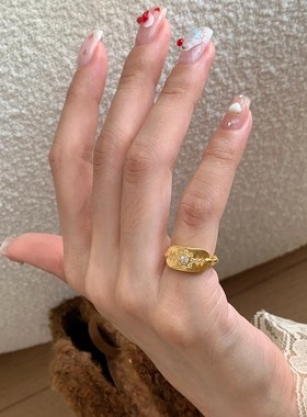 2025新款复古中古o拉丝工艺轻奢高级感盾牌尾戒精致太阳锆石戒指