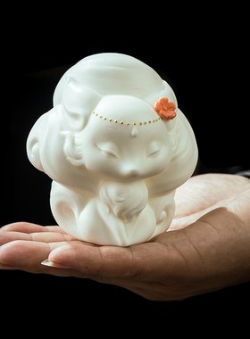精品德化白瓷陶瓷九尾狐狐狸创意手工工艺品动物灵狐客厅桌面摆件