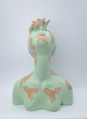 现代简约蓝色人像雕塑摆件-样板房家居树术脂艺人物潮流造型