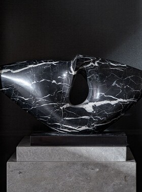 现代极简轻奢书房书柜软装陈列搭配设计大理石摆件雕塑书档氛围感