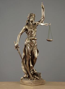 轻奢正义女神雕像摆件创意欧式司办天平务律师XRH事所公室桌法面