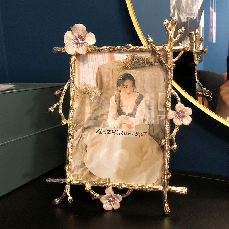相框摆台6寸7寸轻奢金属像框北欧简约客卧室床头装饰摆件带洗照片,淘宝优惠券,粉丝福利购,淘宝优惠卷