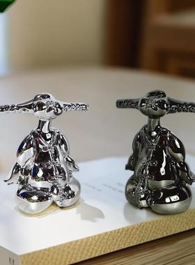 现代面电镀银色人枪黑创意辫3833子女孩物摆件童样板间儿房桌饰品