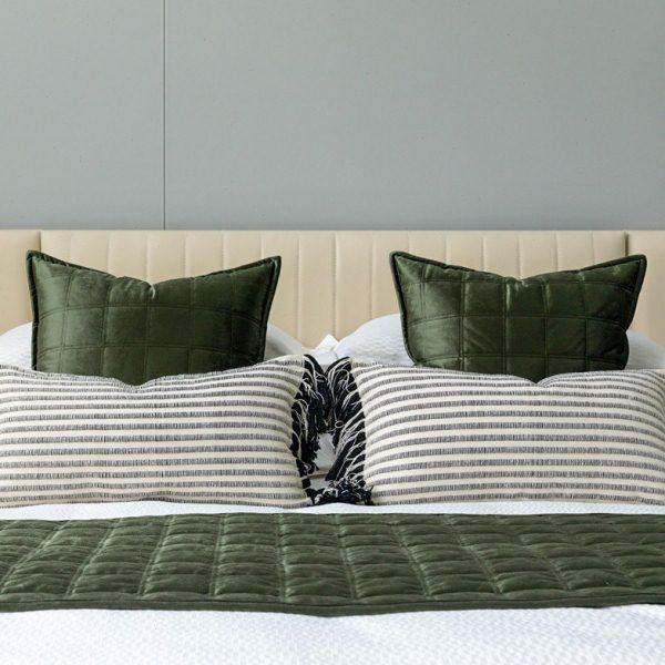 现代轻奢床旗抱枕酒店床品套件丝光绒绗棉格子搭毯绿色靠枕样板间,淘宝优惠券,粉丝福利购,淘宝优惠卷