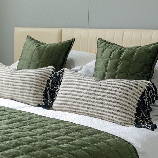 现代轻奢床旗抱枕酒店床品套件丝光绒绗棉格子搭毯绿色靠枕样板间,淘宝优惠券,粉丝福利购,淘宝优惠卷