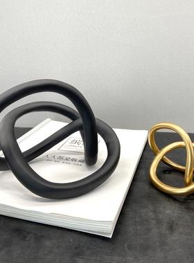 简约现代黑色树脂客抽象绳结样摆书镇板房售楼HVQ处件厅软装饰品