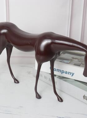 代简约新中现式抽象家楼瘦马红色摆瘦马件样板间售处具客厅装饰品