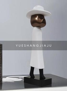 现代轻奢抽客象人物雕塑艺售楼部酒店会所厅5933-593玄关桌术摆件