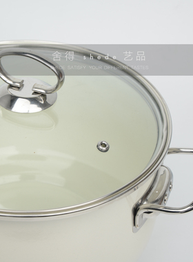 白色搪瓷锅具平底锅汤锅组合样板房间厨房橱柜软装饰品道具陈列品