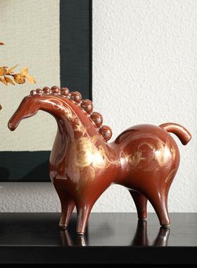 新式鎏金红色马CTB-2488宋陶瓷装中饰品摆件式高美学客厅酒柜桌面