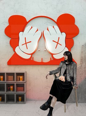 克莱因蓝公仔网红拍照区布置场背景打卡咖啡奶茶店墙壁面装饰摆件