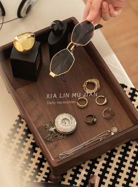 入门玄关钥匙置物架高级感落地进门口鞋柜上方放香水收纳托盘实木