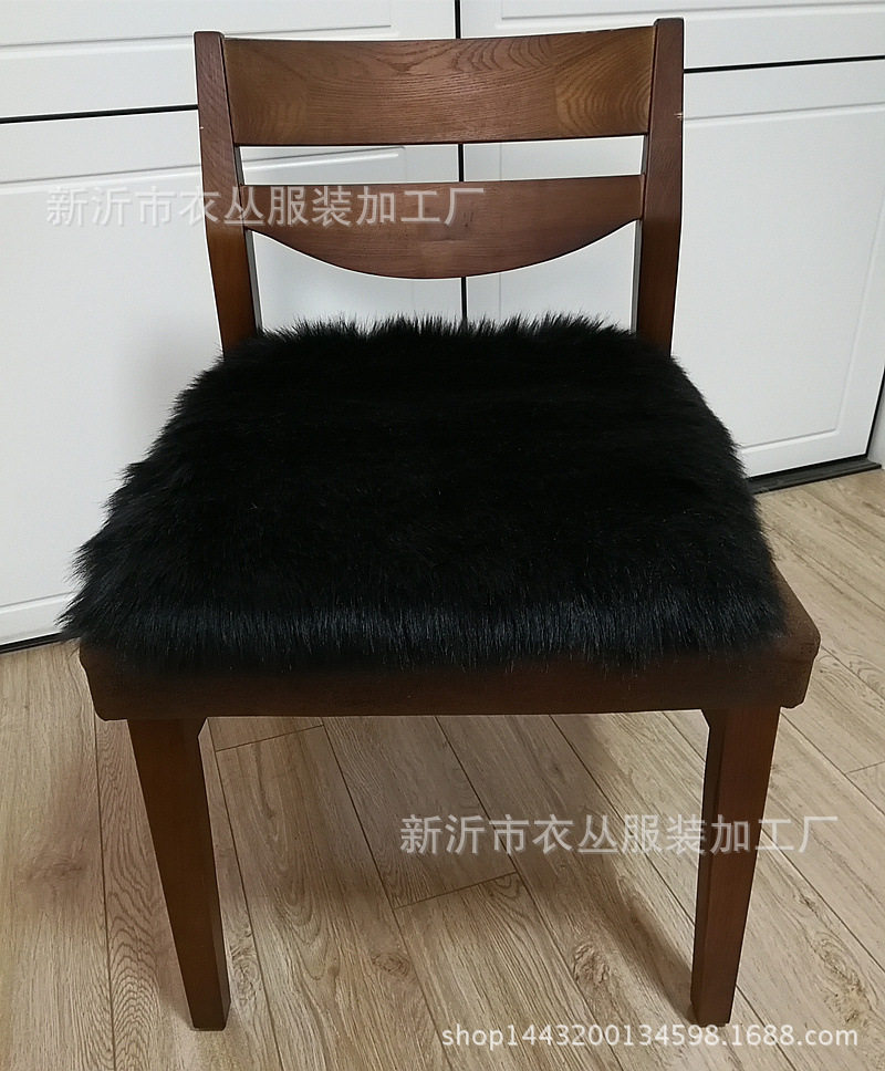 Thickened car seat cushion, office dining chair mat, tatami anti-slip fur mat, winter anti-slip bay window mat, ready in stock