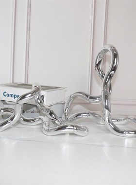 现代轻奢电视柜摆件家居客厅创意银色缠绕环形摆设样板间软装饰品