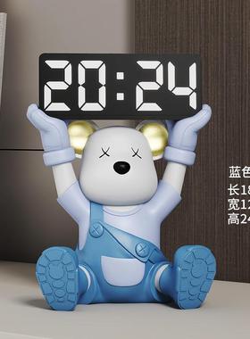 背带熊摆件进门户桌客厅SKD6082玄关装饰入品闹卧室钟乔迁礼品面