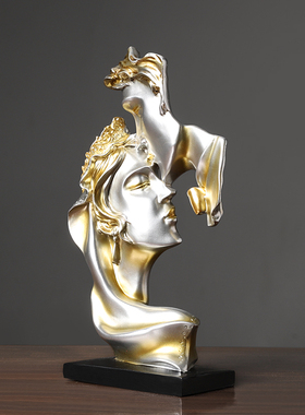 简约创意一吻定情人物摆件家居客厅酒柜电视柜办公桌面装饰品摆设