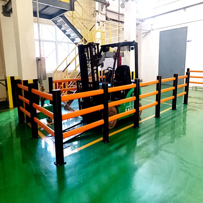 高分子柔性防撞护栏工厂隔离防护栏安全设备围栏 - 图1