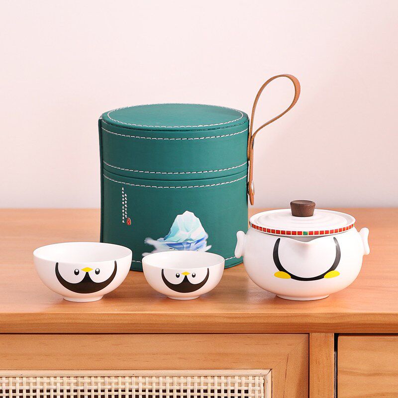 Ceramic Quick Guest Cup One Pot Two Cups Portable Outdoor Travel Tea Set Gift Box Penguin Creative Teapot Tea Cup