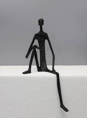 现118代简约铸铁人物雕摆客件厅电视柜样板房家居软塑饰装品