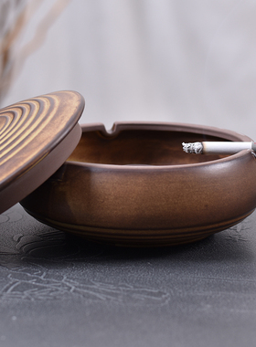大号烟灰缸创意复古个性客厅办公室潮流陶瓷防飞灰带盖子密封家用