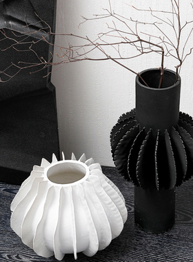 现代简约黑白陶瓷干插花器客厅电视柜餐桌装饰摆件砖红色百叶花瓶