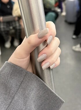 手工穿戴甲高级感奶灰气质显白穿戴甲美甲简约纯色成品指甲贴片