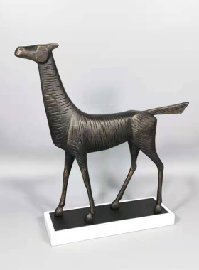 样板房家居酒店软装雕塑品抬腿马桌面摆件金属大理石动物客厅饰品