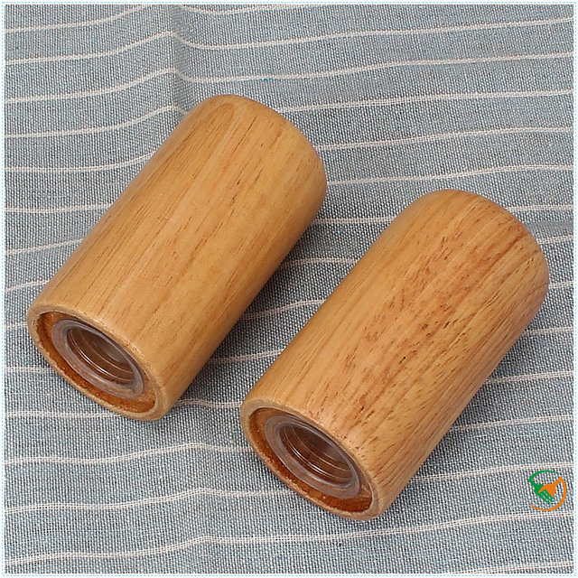 European catering utensils wooden pepper shaker Sichuan peppercorn storage tank wooden seasoning bottle five-hole seasoning bottle