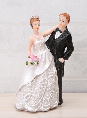 婚礼摆件结婚公仔蛋糕婚车婚房装饰欧式婚礼品直供