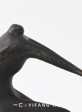 一匚简约现代创意运动人物摆件黑色雕塑酒店售楼处样板房软装饰