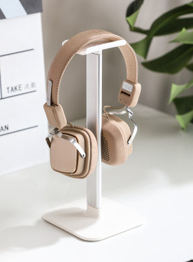 样板间定制家居女孩房卧室飘窗书桌书房书柜软装饰品餐摆件耳麦