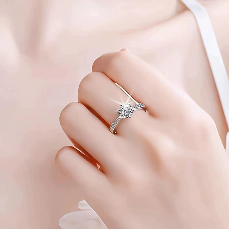 Micro-set six-claw diamond ring for women, one carat natural diamond GIA wedding proposal ring for girlfriend and wife on Chinese Valentine's Day