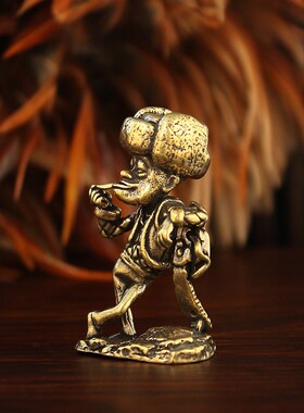 熊出没电锯光头强迷你黄铜摆件造景装饰微景观桌面玄关摆件工艺品