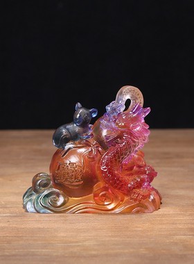 属猴2022虎年吉祥物龙鼠护岁摆件生肖猴水琉璃招财客厅办公室摆设