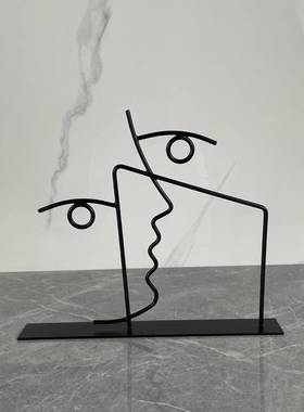 代WVN极简轻奢线视抽象人现物摆件客厅玄关酒柜铁电柜茶几角几装