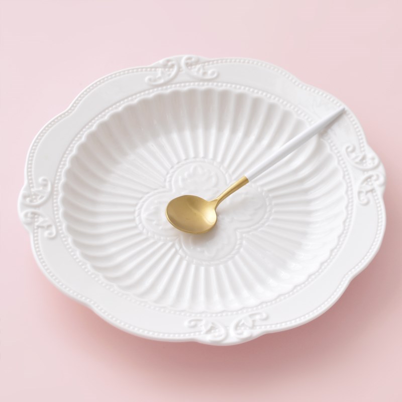 Pure white European-style embossed Western steak plate dining utensils household ceramic soup plate 8-inch deep dish dim sum dish