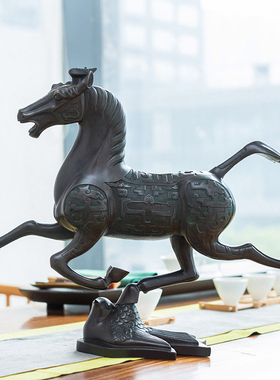马踏飞燕摆件铜马摆件铜工艺品客厅办公桌家居摆设马到成功铜奔马
