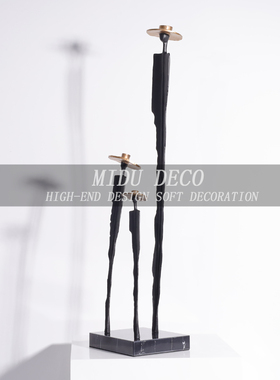 简约现代金属创意戴帽人物工艺品摆件样板房间售楼处客厅软装饰品