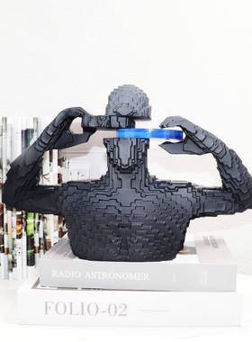 现代简约意马物赛克人雕塑摆件创样ELH板房客厅电酒视玄关柜软装