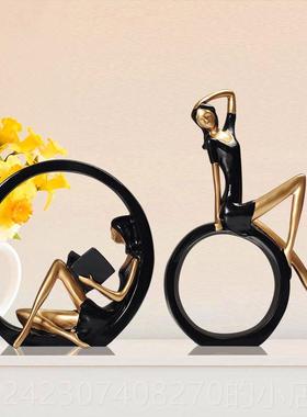 正品北欧艺文看玄书女孩件客厅关办公室桌面书房家居轻奢装饰摆品