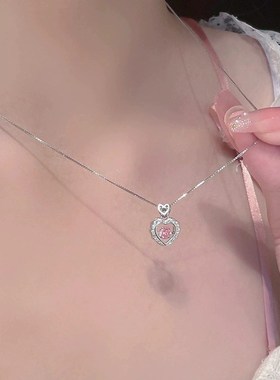 锆石爱心项链女轻奢小众毛衣项链女2024年新款锁骨链女高级感配饰