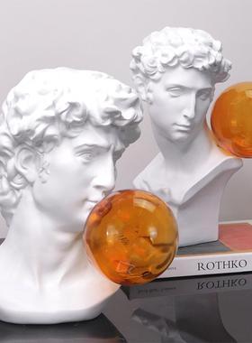 现代抽象酒白色树脂维人摆物雕塑摆件样板房楼间QFX售处店玄关件