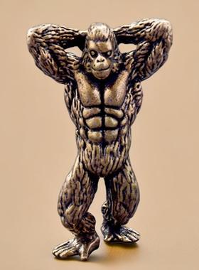 黄铜金刚摆件办公桌面仿真大猩猩摆件微雕铜猩猩茶宠装饰黄铜摆件