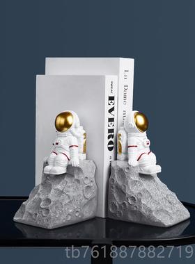 新款创意书宇靠航员书摆件礼物公室书桌面摆设样板办间房书夹书挡