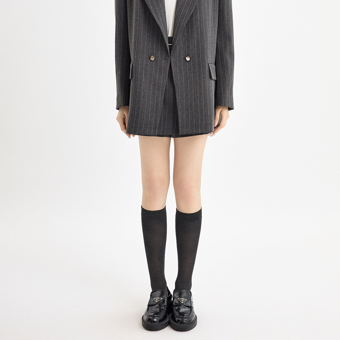 阅涵2026春新款细条纹西装面料立体褶百搭高腰显瘦A字短裙女,淘宝优惠券,粉丝福利购,淘宝优惠卷