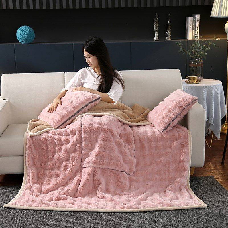 抱枕被两用2023新款加厚兔毛绒毯子办公室盖毯午睡车载折叠毯抱枕,淘宝优惠券,粉丝福利购,淘宝优惠卷